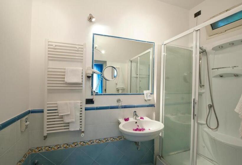اتاق استاندارد, Maison Raphael