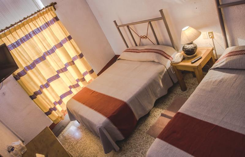 Habitación Triple Estándar, Posada El Cid