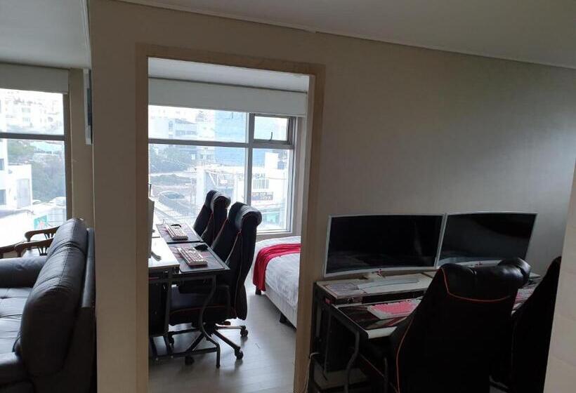 Family Suite, R&t