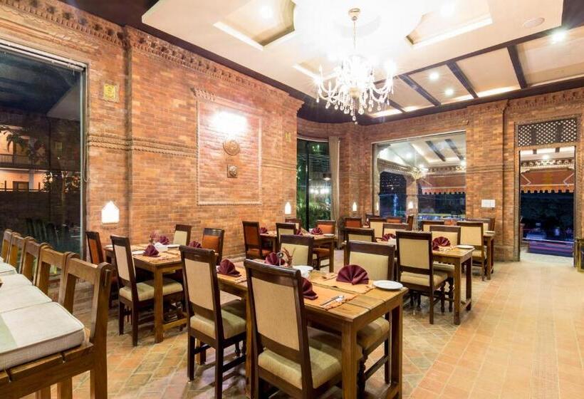 اتاق لوکس با بالکن, Dahlia Boutique
