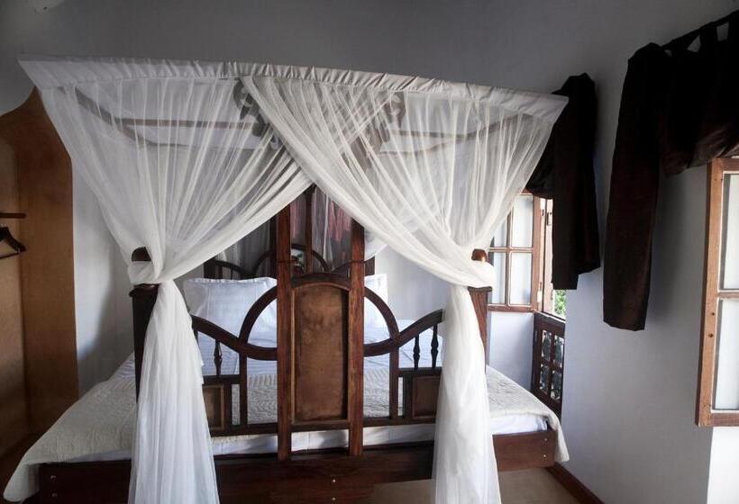اتاق استاندارد, Hiliki House