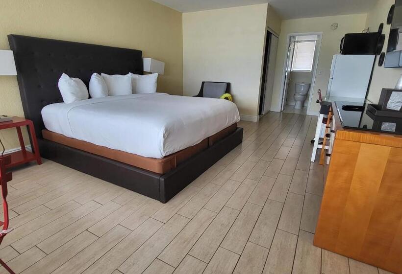 장애인을 위한 킹사이즈 침대 스탠다드 룸, Chateau Mar Beach Resort