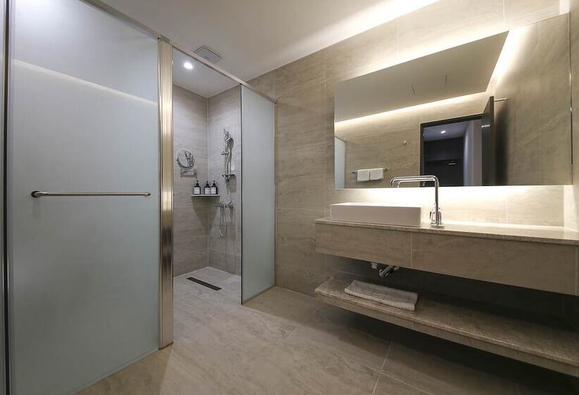 Номер Deluxe, H Avenue Sangmu
