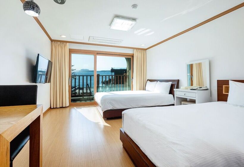 Номер Deluxe Вид на Море, The Bay Jeju Resort