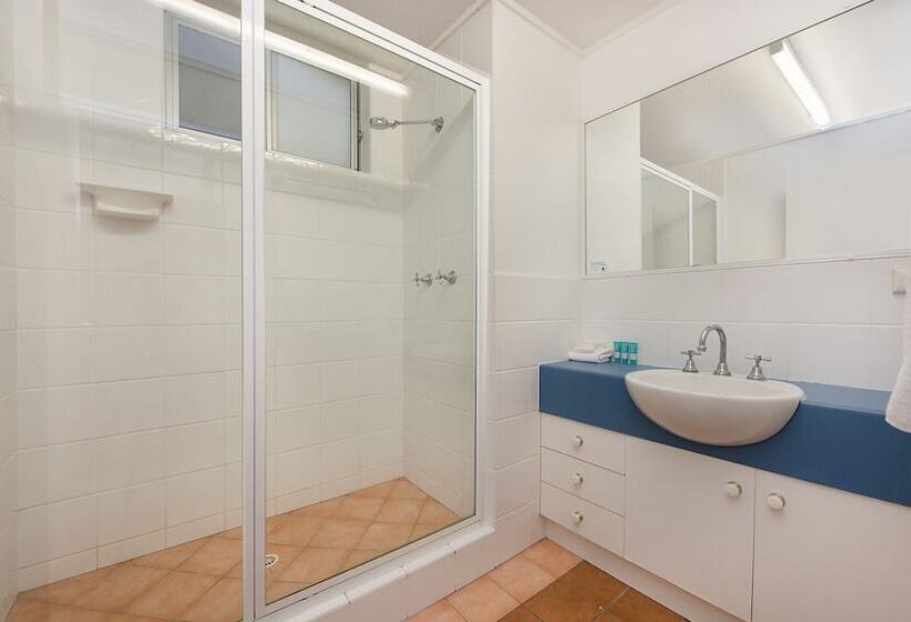 آپارتمان 3 خوابه با چشم‌انداز دریا, Joanne Apartments