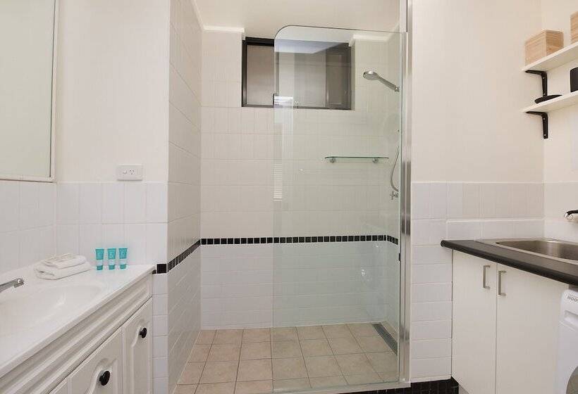 آپارتمان 2 خوابه, Joanne Apartments