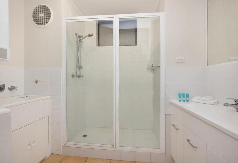 آپارتمان اقتصادی دو خوابه, Joanne Apartments