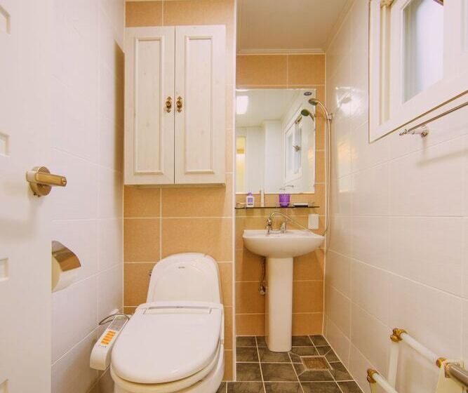اتاق استاندارد یک نفره, Guesthouse The Hill
