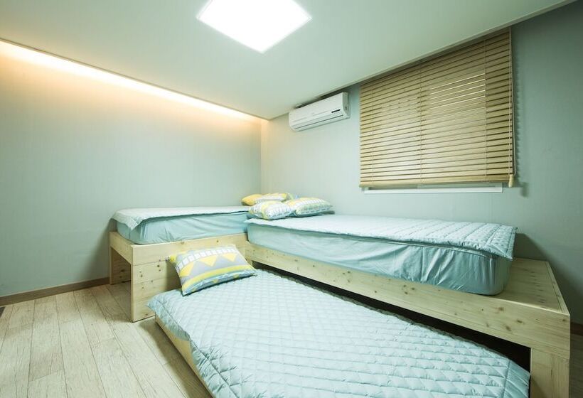 اتاق استاندارد سه نفره, Guesthouse The Hill