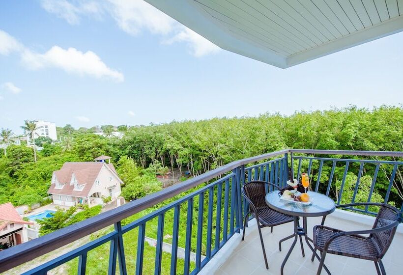 استودیوی لوکس, Grand Nai Harn Suites