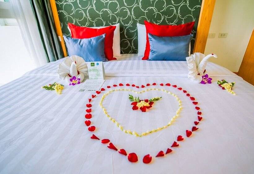 استودیوی لوکس, Grand Nai Harn Suites
