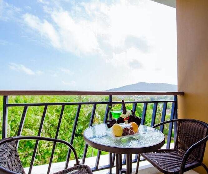 سوئیت خانواده 2 خوابه, Grand Nai Harn Suites