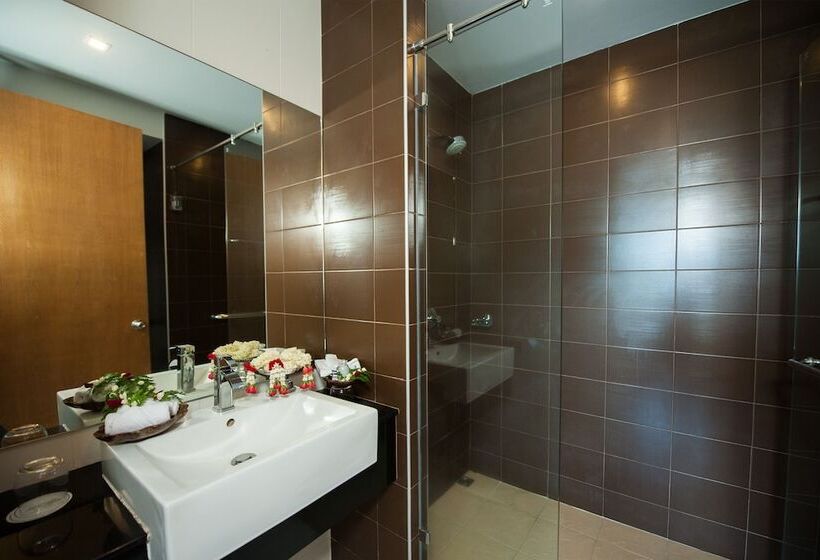 سوئیت خانواده 2 خوابه, Grand Nai Harn Suites