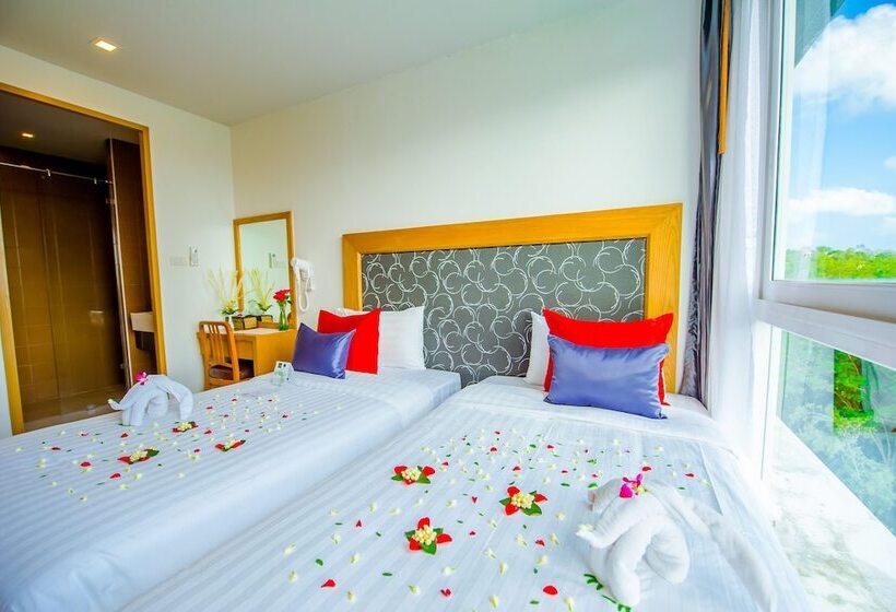 استودیوی لوکس, Grand Nai Harn Suites