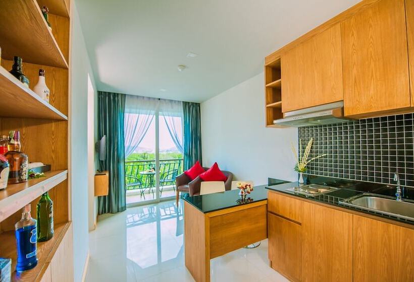 استودیوی لوکس, Grand Nai Harn Suites