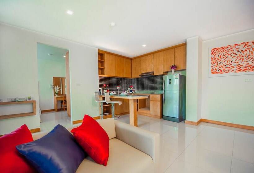 سوئیت خانواده 2 خوابه, Grand Nai Harn Suites