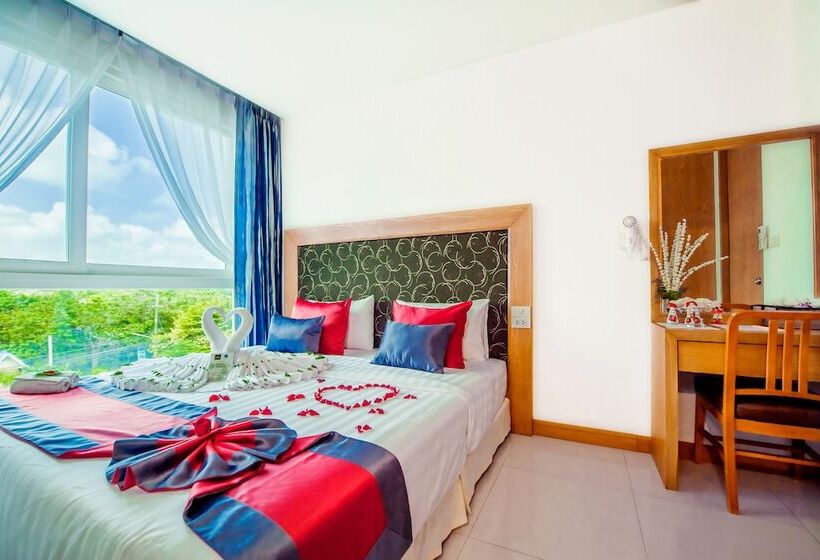 سوئیت خانواده 2 خوابه, Grand Nai Harn Suites