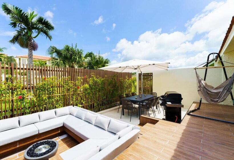 Люкс, Fusaki Beach Resort Hotel & Villas