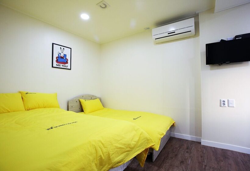 标准三人间, 24 Guesthouse Myeongdong Avenue