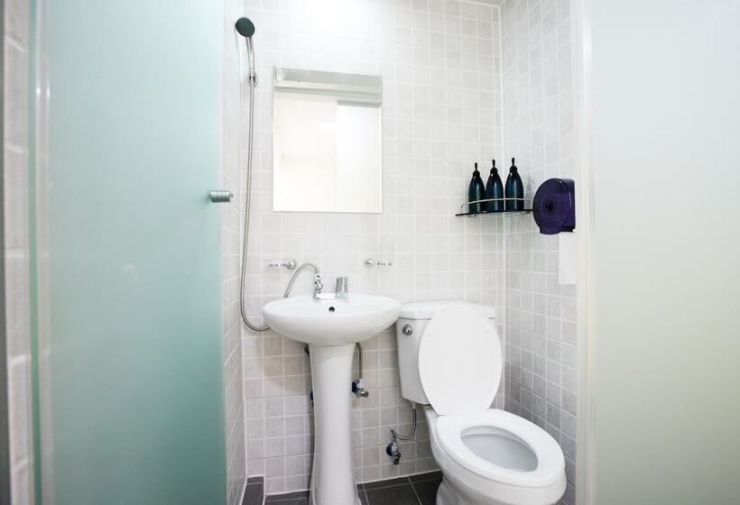 家庭间, 24 Guesthouse Myeongdong Avenue