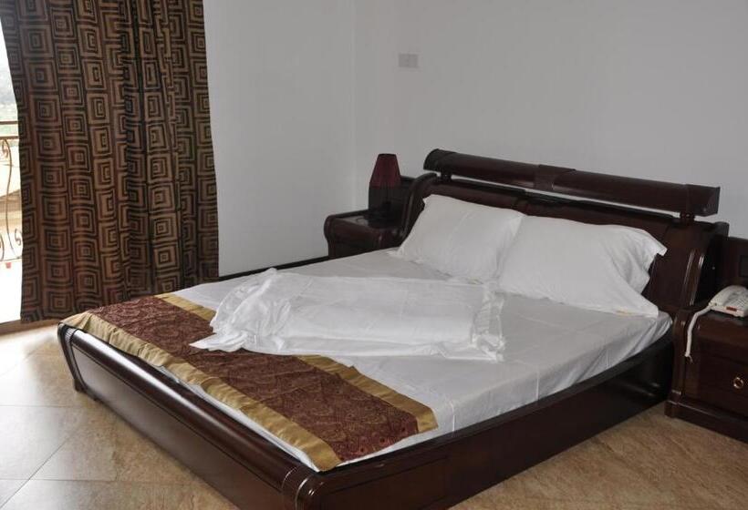 اتاق سوپریور, Biraj International