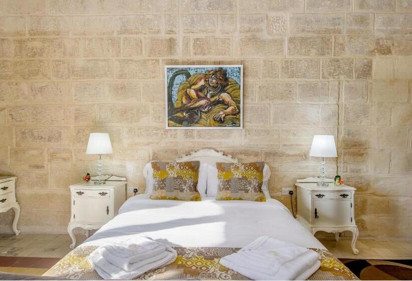 سوییت لوکس, Point De Vue Guesthouse