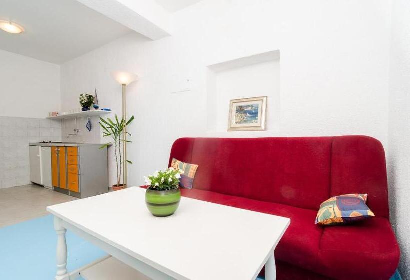 Апартаменты 1 Спальня с Террасой Вид на Море, Guest House Busurelo