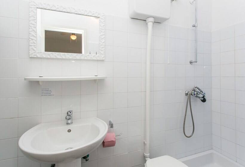 Номер Стандарт Вид на Море, Guest House Busurelo