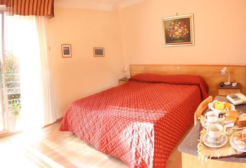 اتاق استاندارد, Albergo Savoia