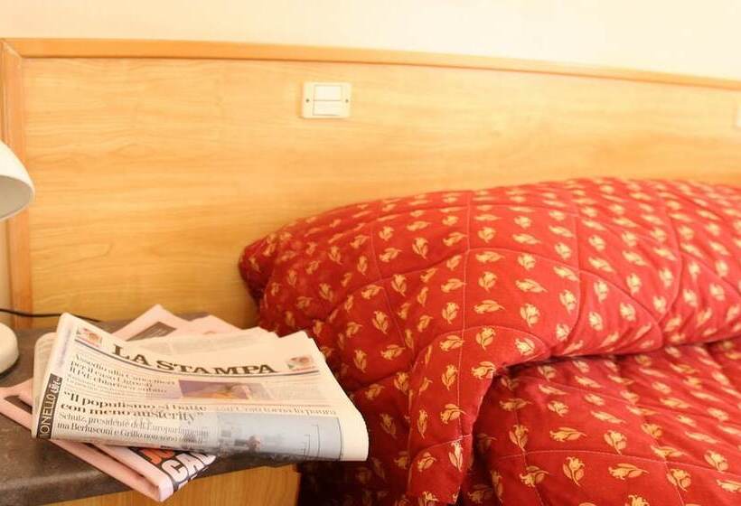اتاق استاندارد یک نفره, Albergo Savoia