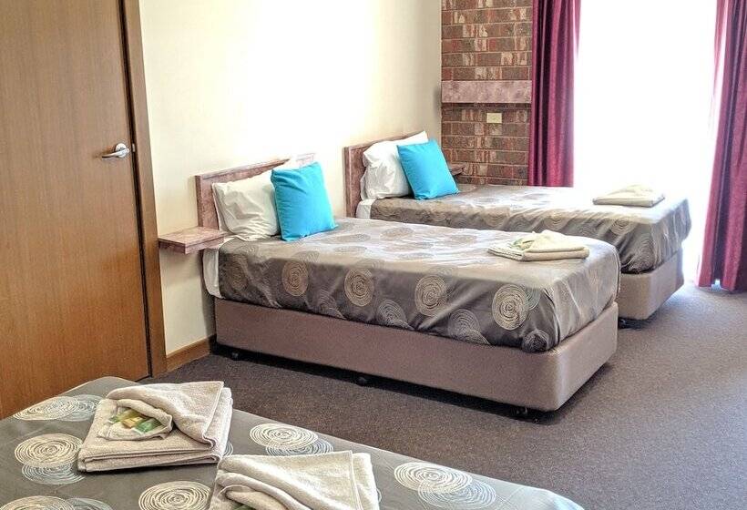 Номер Стандарт, The Argent Motel