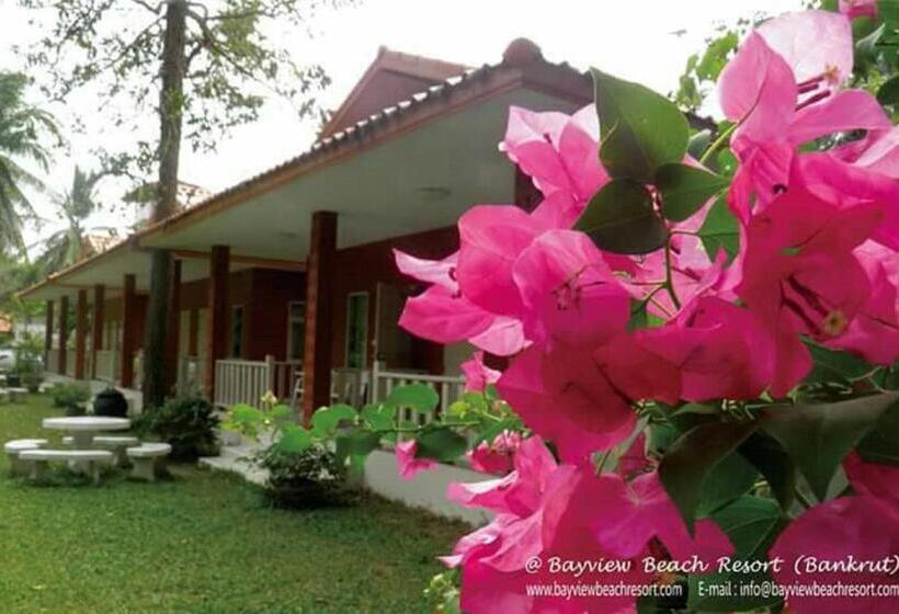 חדר משפחתי נוף לגינה, Bayview Beach Resort