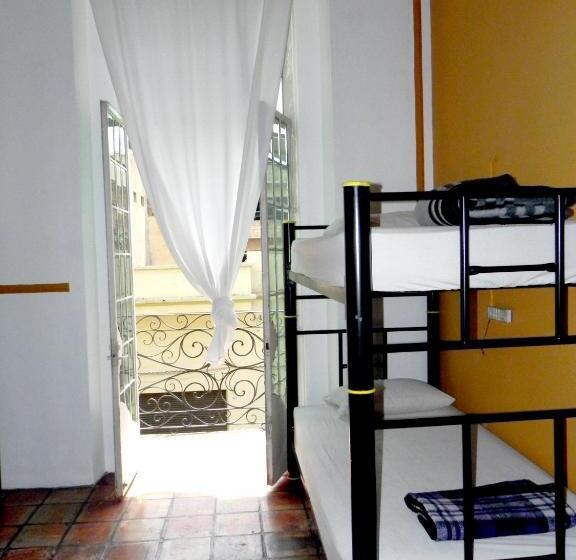 اتاق استاندارد چهارنفره با سرویس بهداشتی مشترک, Hostel Hospedarte Centro