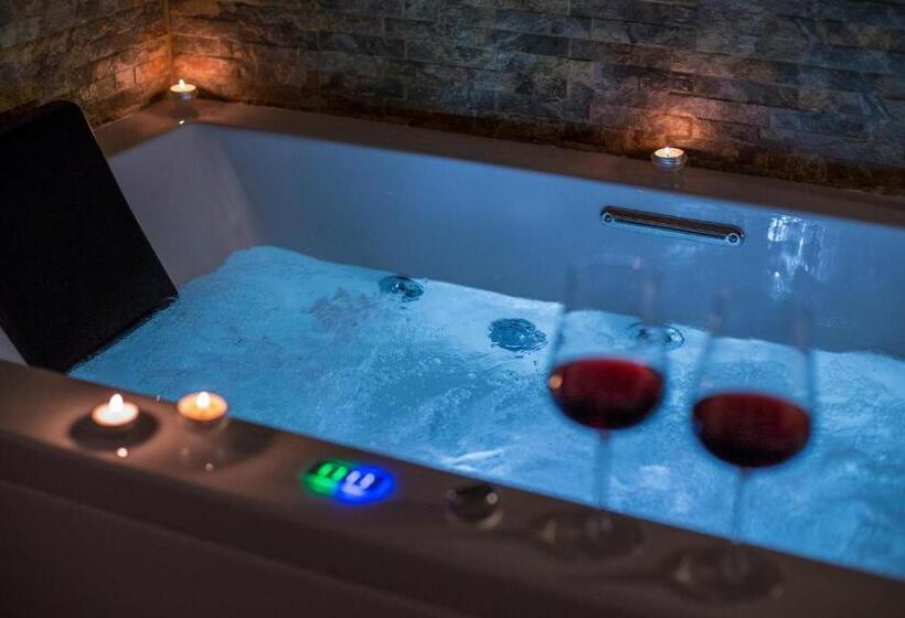 اتاق لوکس, Aquarooms Luxury Suites