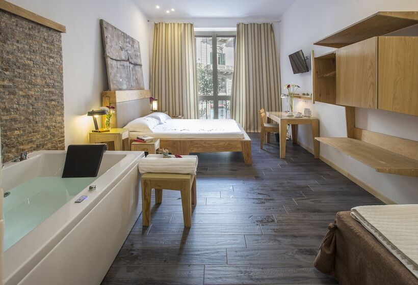 اتاق لوکس, Aquarooms Luxury Suites