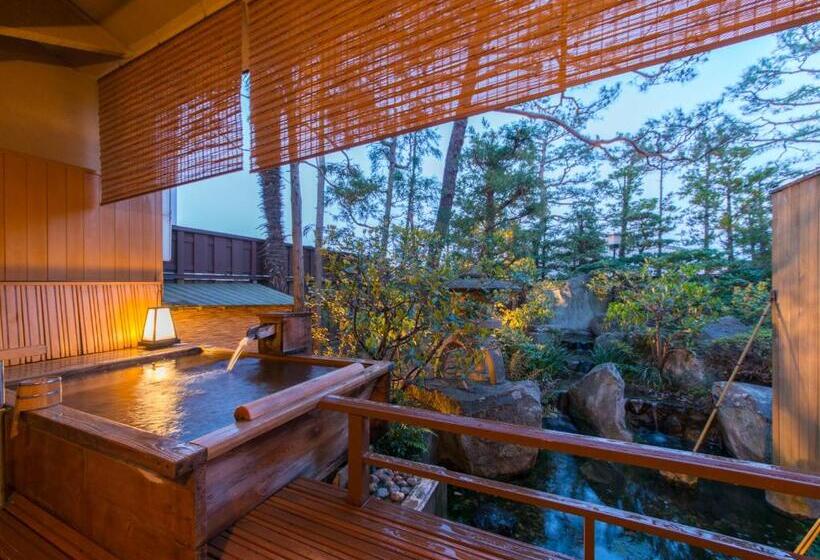 标准间, Grandia Housen