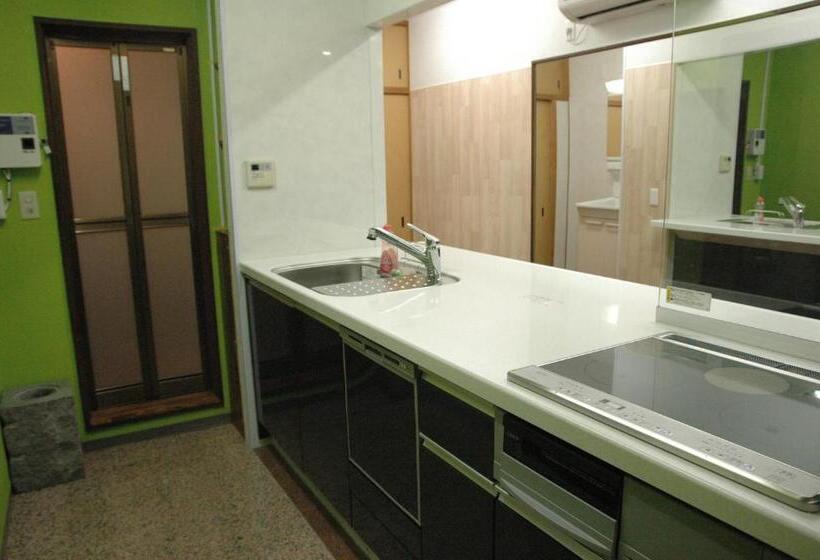 اتاق خانوادگی با سرویس بهداشتی مشترک, Kamikatsura House
