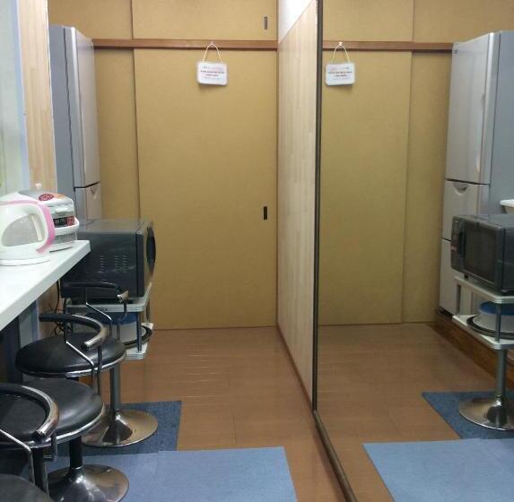 اتاق خانوادگی با سرویس بهداشتی مشترک, Kamikatsura House