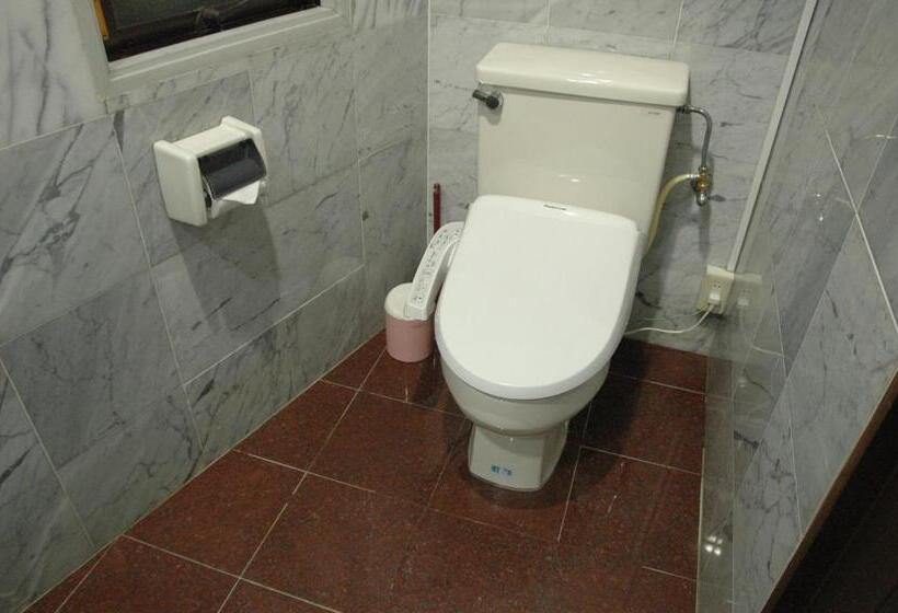 اتاق خانوادگی با سرویس بهداشتی مشترک, Kamikatsura House