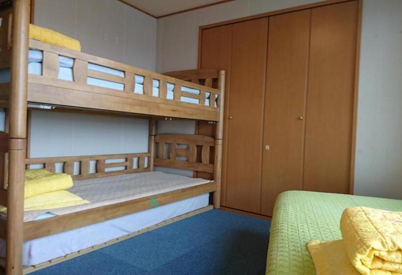 اتاق استاندارد سه تخته با سرویس بهداشتی مشترک, Kamikatsura House