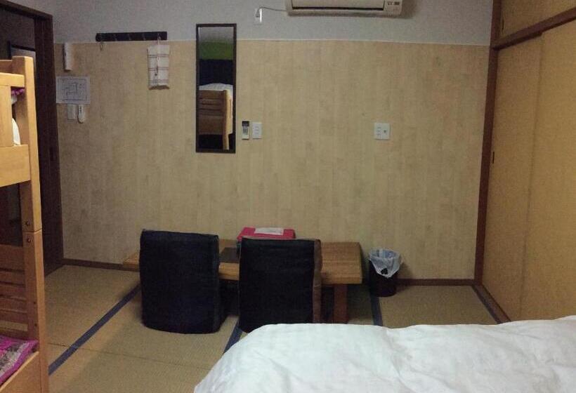 اتاق خانوادگی با سرویس بهداشتی مشترک, Kamikatsura House