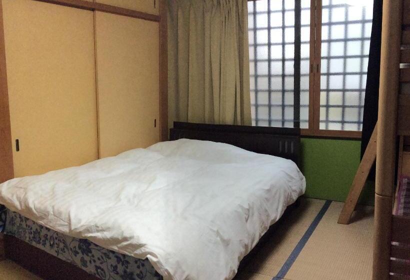 اتاق خانوادگی با سرویس بهداشتی مشترک, Kamikatsura House
