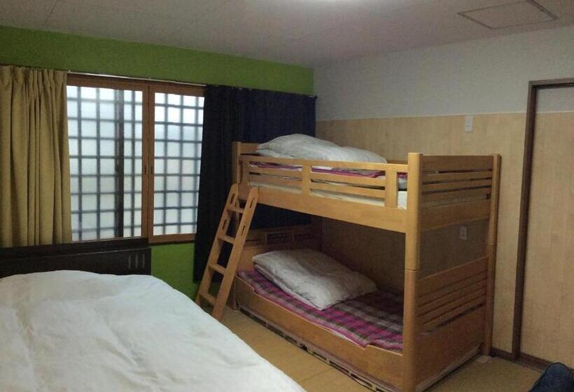 اتاق خانوادگی با سرویس بهداشتی مشترک, Kamikatsura House