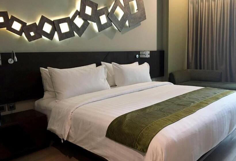 Номер Стандарт Двуспальная Кровать, Holiday Inn Cikarang Jababeka, An Ihg
