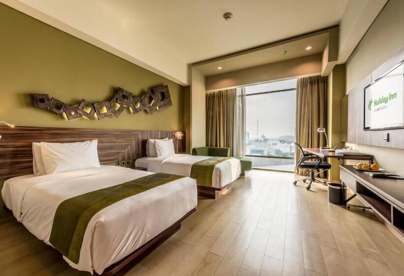 Номер Стандарт Двуспальная Кровать, Holiday Inn Cikarang Jababeka, An Ihg
