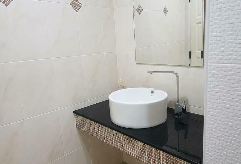اتاق لوکس با چشم‌انداز دریا, Mountain Seaview Luxury Apartments