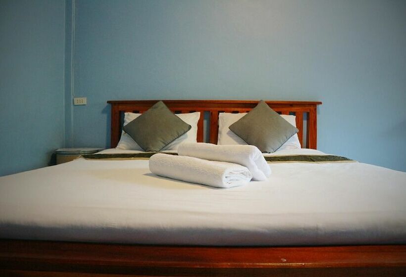 Quarto Basic, Marina Hut Guest House