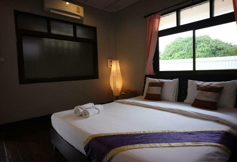 Quarto Estandar com Sacada, Marina Hut Guest House