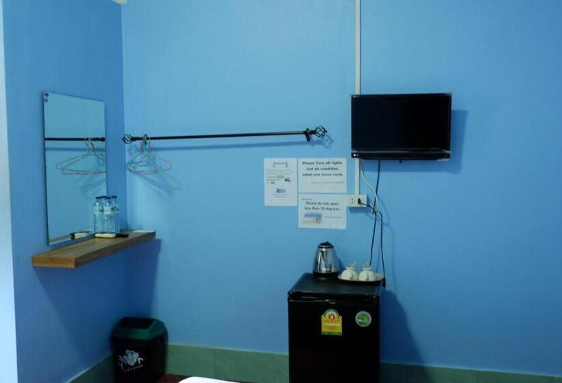 Quarto Basic, Marina Hut Guest House