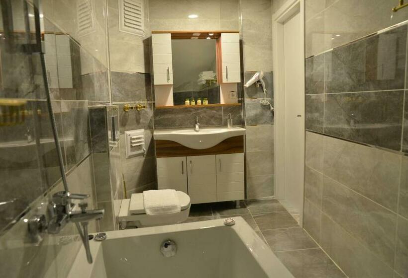 オーシャンビュースーペリアースイート, Deep Hotel Istanbul